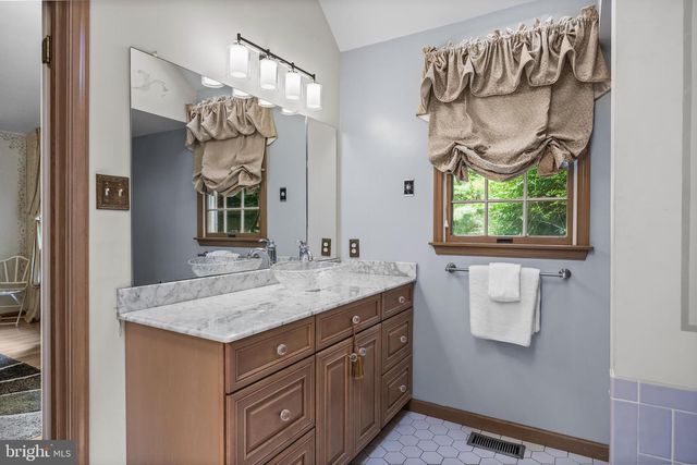 15 HIGHBRIDGE BLVD, Medford, NJ 08055