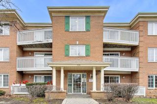 110 Day Street 101, Bloomingdale, IL 60108