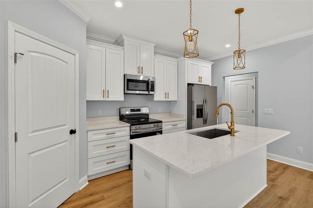 127 Silver Bluff Drive, Brunswick, GA 31523