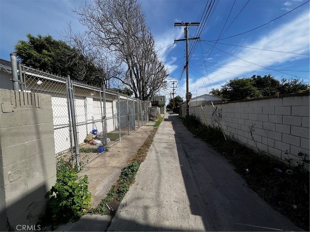 910 E 19th, Long Beach, CA 90806