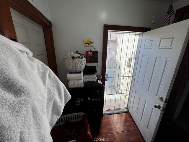 910 E 19th, Long Beach, CA 90806