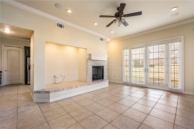 2700 S Everest Avenue, Rogers, AR 72758