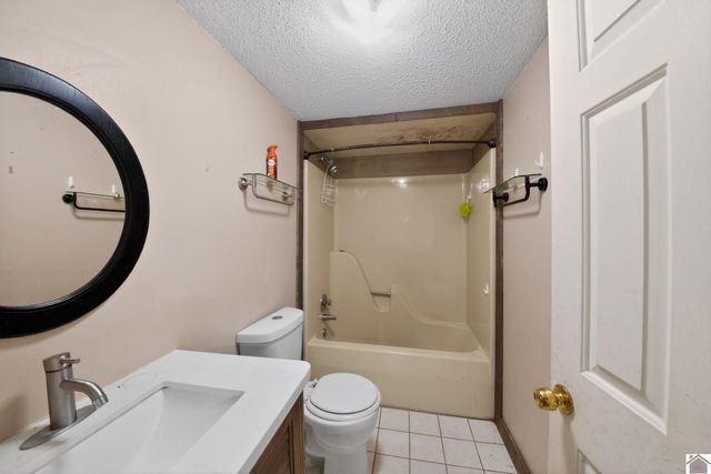 883 Litttle Bear Highway, Gilbertsville, KY 42044