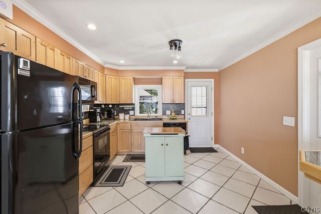318 Palmer Drive, Clay, NY 13212