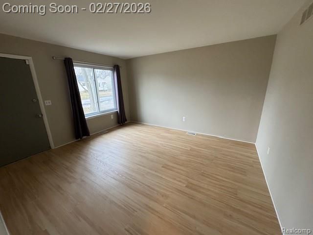 2010 GUTHRIE Avenue, Royal Oak, MI 48067