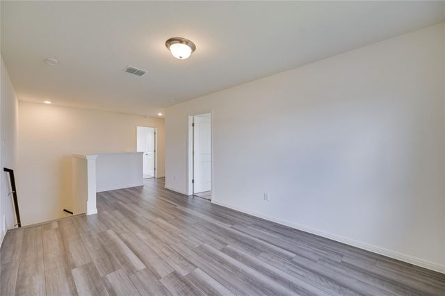 268 Wren LN, Kyle, TX 78640