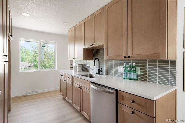 480 S Lewis Street, Lakewood, CO 80226