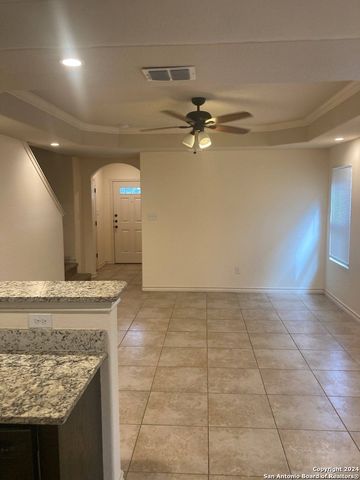 6942 Lakeview Dr Unit 101, San Antonio, TX 78244
