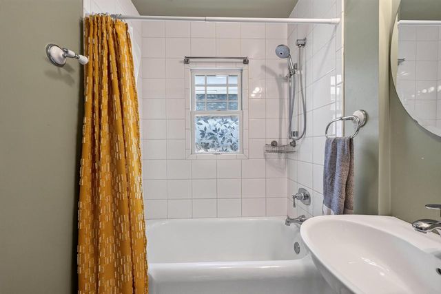 1233 E Johnson Street, Madison, WI 53703