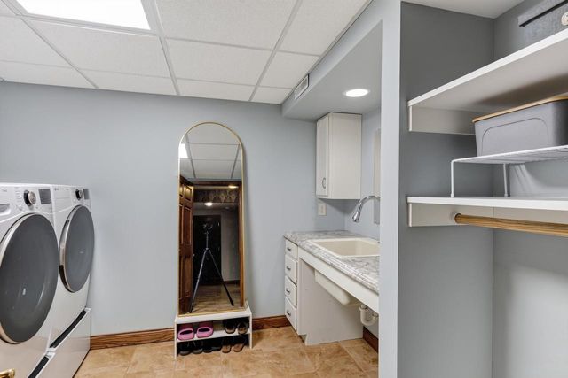 1233 E Johnson Street, Madison, WI 53703