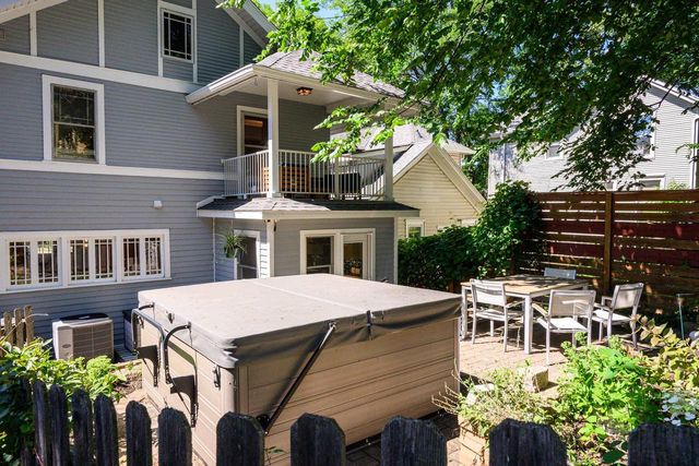 1233 E Johnson Street, Madison, WI 53703