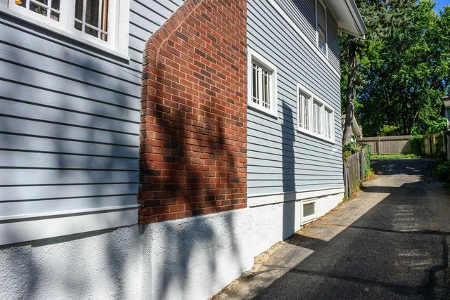 1233 E Johnson Street, Madison, WI 53703