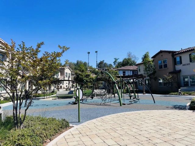 1144 Delpy View, Vista, CA 92084