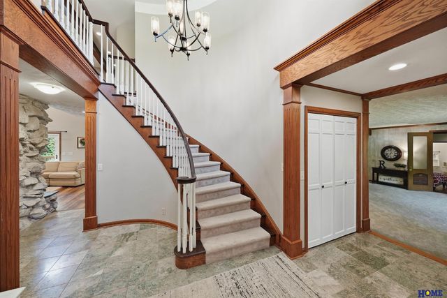 5201 Cavvy Road, Lincoln, NE 68516