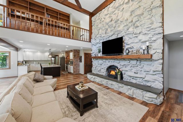 5201 Cavvy Road, Lincoln, NE 68516