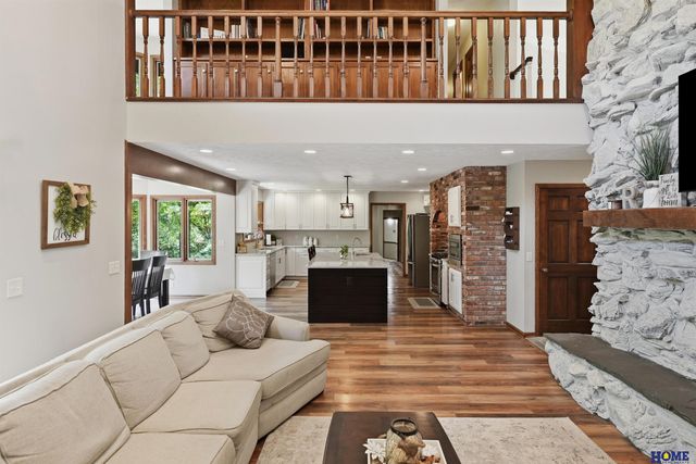 5201 Cavvy Road, Lincoln, NE 68516