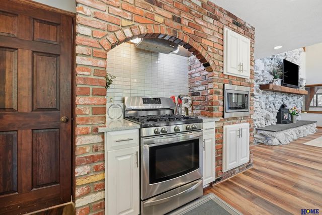 5201 Cavvy Road, Lincoln, NE 68516