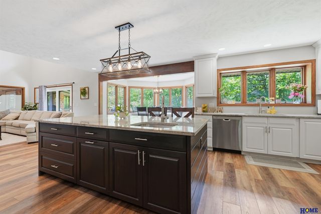 5201 Cavvy Road, Lincoln, NE 68516