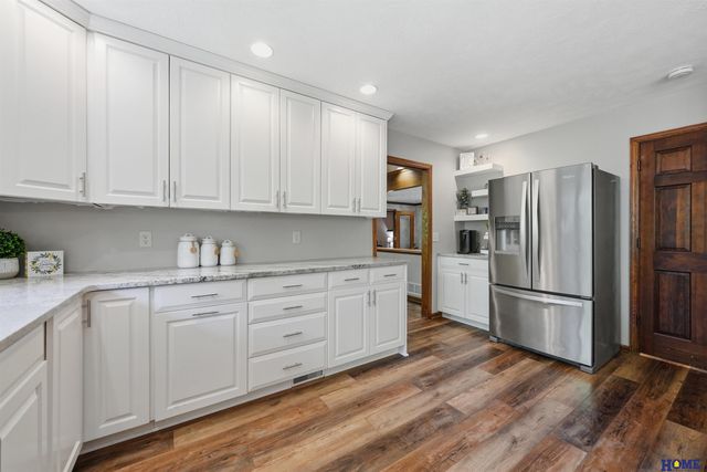 5201 Cavvy Road, Lincoln, NE 68516