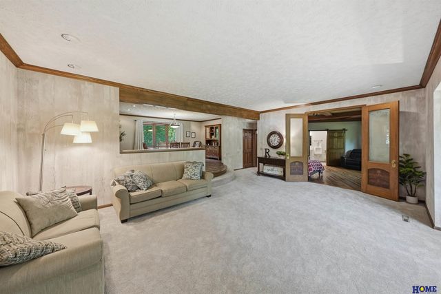 5201 Cavvy Road, Lincoln, NE 68516
