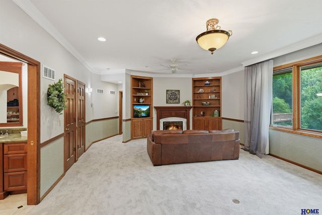5201 Cavvy Road, Lincoln, NE 68516