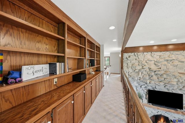 5201 Cavvy Road, Lincoln, NE 68516