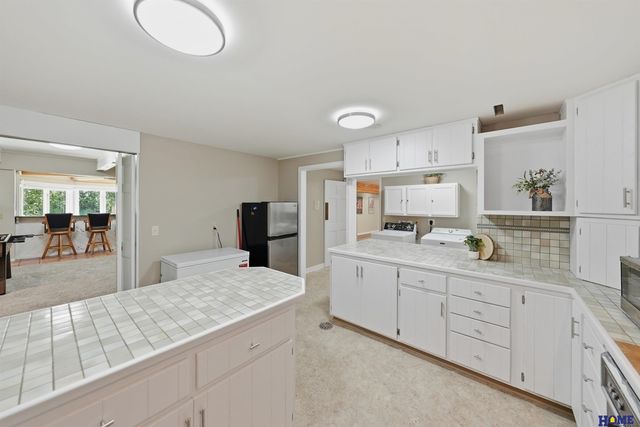 5201 Cavvy Road, Lincoln, NE 68516