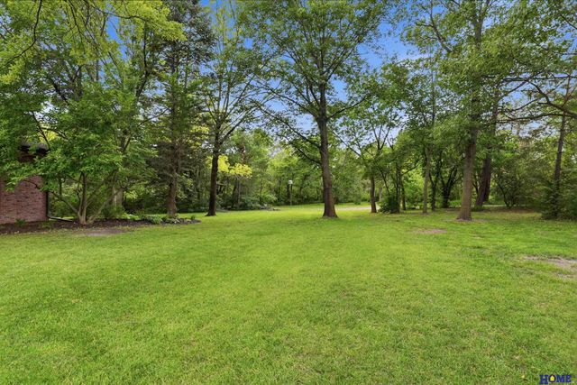 5201 Cavvy Road, Lincoln, NE 68516