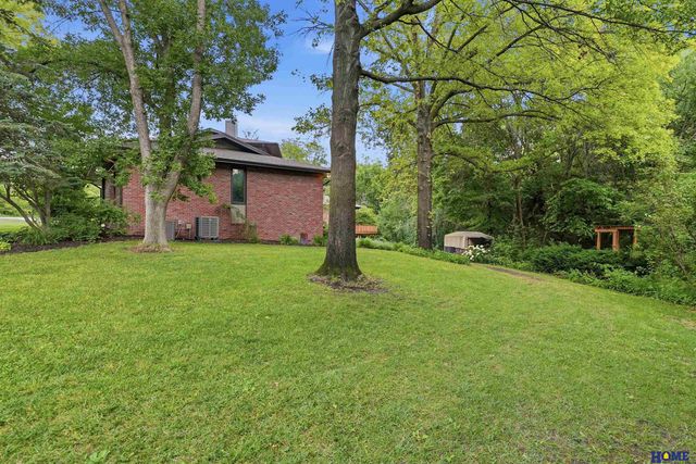 5201 Cavvy Road, Lincoln, NE 68516