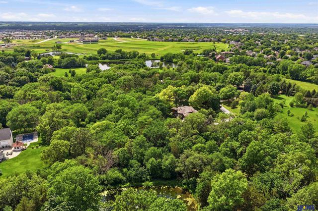 5201 Cavvy Road, Lincoln, NE 68516