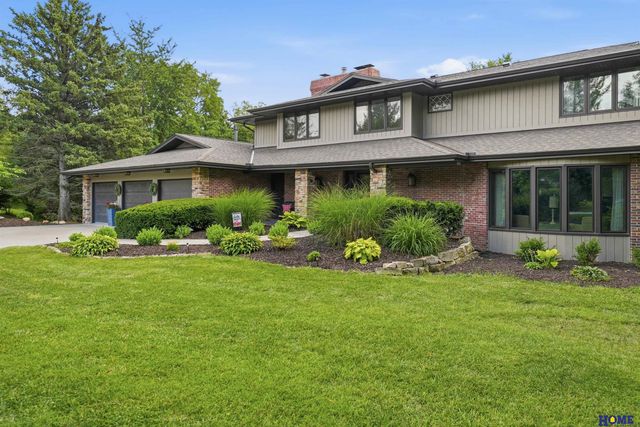 5201 Cavvy Road, Lincoln, NE 68516