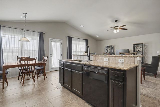8929 S 254th East Avenue, Broken Arrow, OK 74014