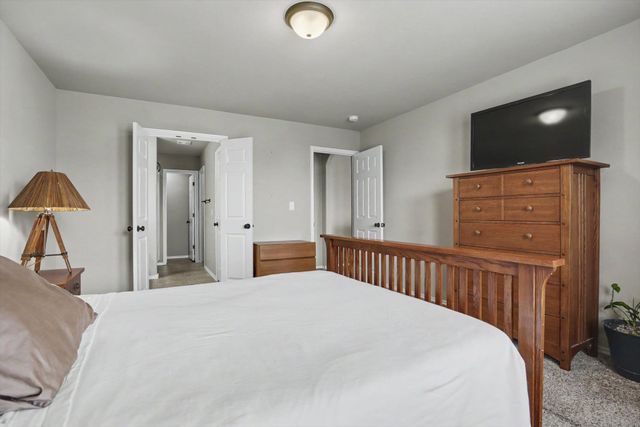 8929 S 254th East Avenue, Broken Arrow, OK 74014