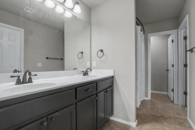 8929 S 254th East Avenue, Broken Arrow, OK 74014