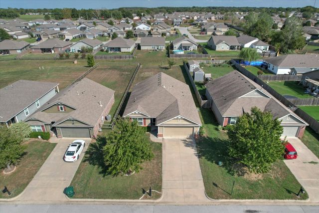 8929 S 254th East Avenue, Broken Arrow, OK 74014