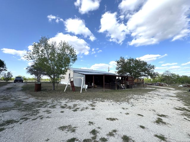 1255 Mount Pleasant, Kingsbury, TX 78638