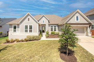 151 Starfire DR, Dripping Springs, TX 78620