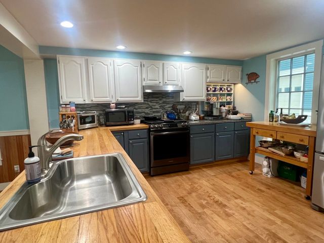 59 East Street, Middletown Springs, VT 05757