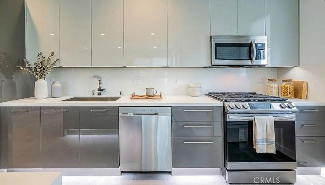 214 S Westmoreland 4, Los Angeles, CA 90004