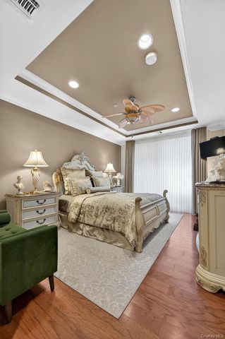 366 Roosevelt Way, Westbury, NY 11590