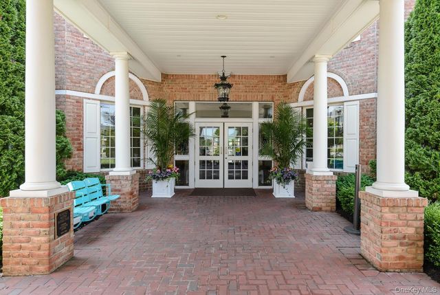 366 Roosevelt Way, Westbury, NY 11590