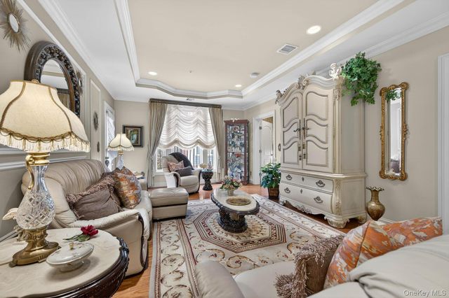 366 Roosevelt Way, Westbury, NY 11590