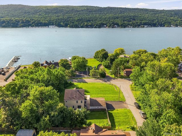 6 E Shore Road, Greenwood Lake, NY 10925