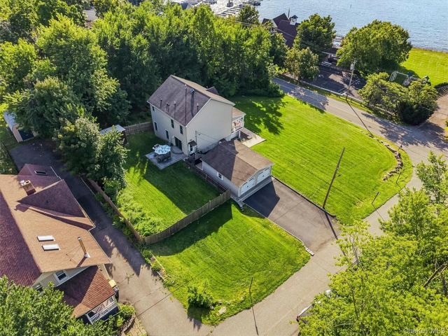 6 E Shore Road, Greenwood Lake, NY 10925