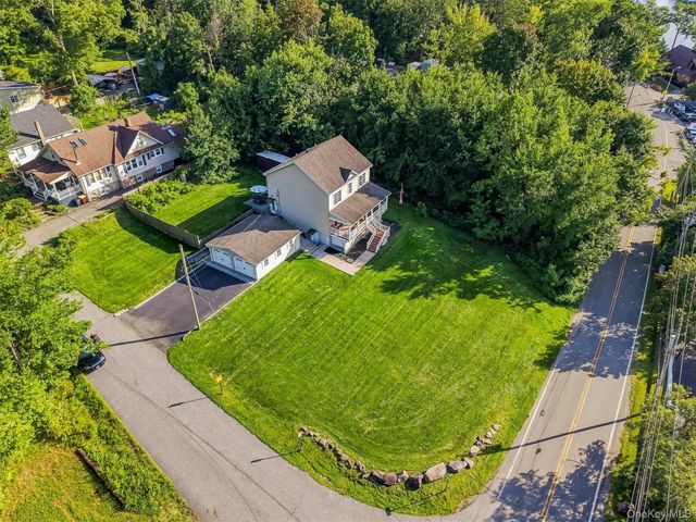 6 E Shore Road, Greenwood Lake, NY 10925