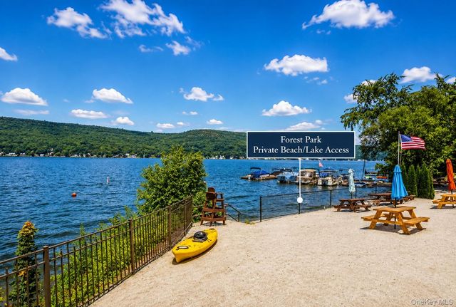 6 E Shore Road, Greenwood Lake, NY 10925