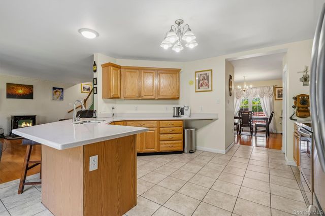 6 E Shore Road, Greenwood Lake, NY 10925