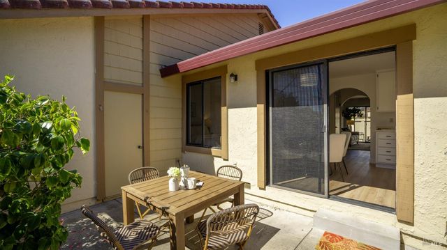 240 Park Place Dr, Petaluma, CA 94954