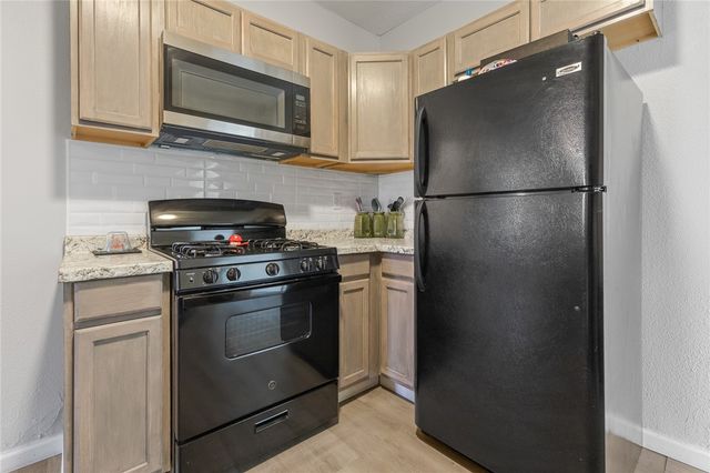 627 S Sherman Avenue, Harrison, AR 72601