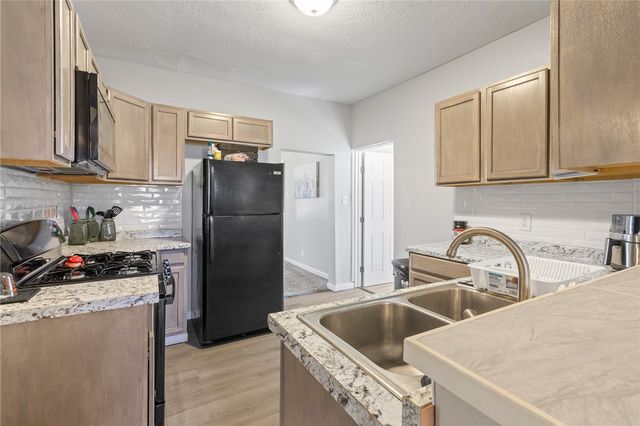 627 S Sherman Avenue, Harrison, AR 72601